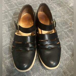 Born Henrika Cutout Leather Flats Black Womens Size 8M